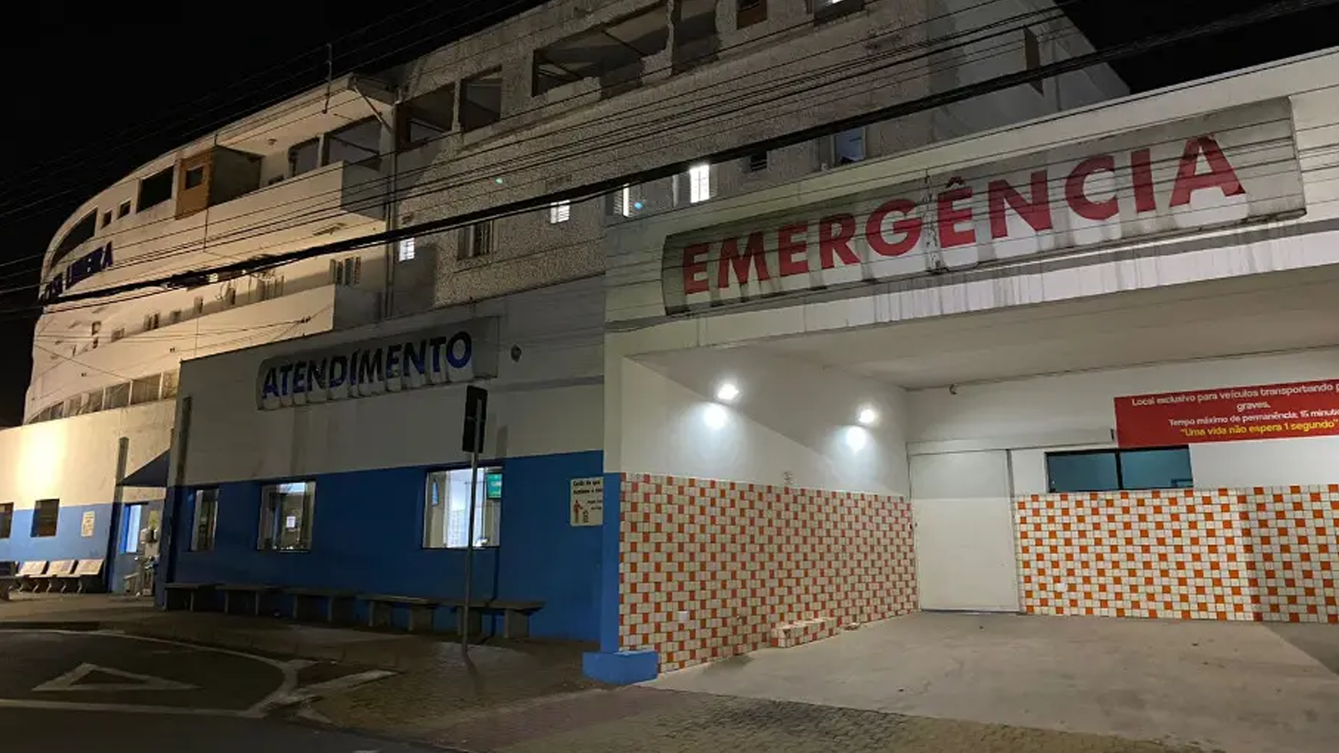 Idosa sofre mal súbito durante espetáculo no Teatro Vitória, em Limeira