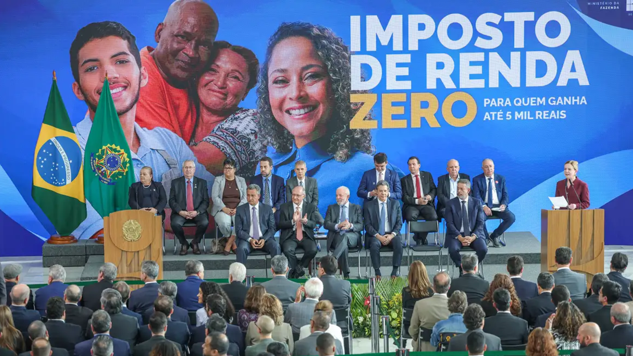 Lula sanciona isenção do IR para quem ganha até R$ 5 mil