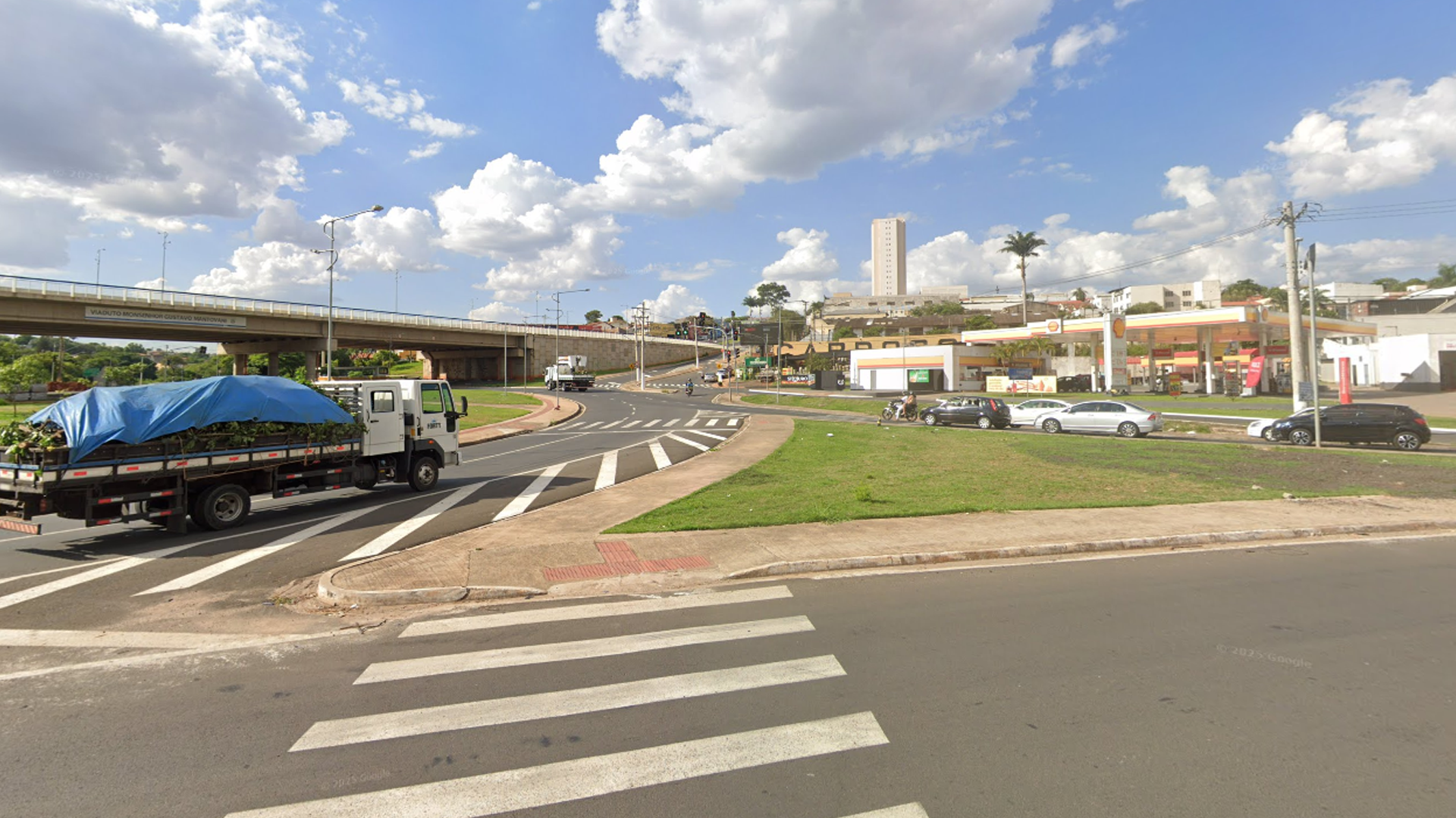 Moto com chassi parcialmente apagado é apreendida após avanço de sinal em Limeira