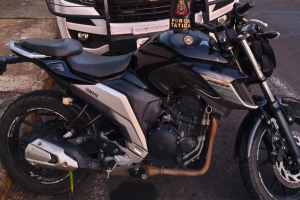 Moto furtada é encontrada em área de mata e adolescente é apreendido em Limeira