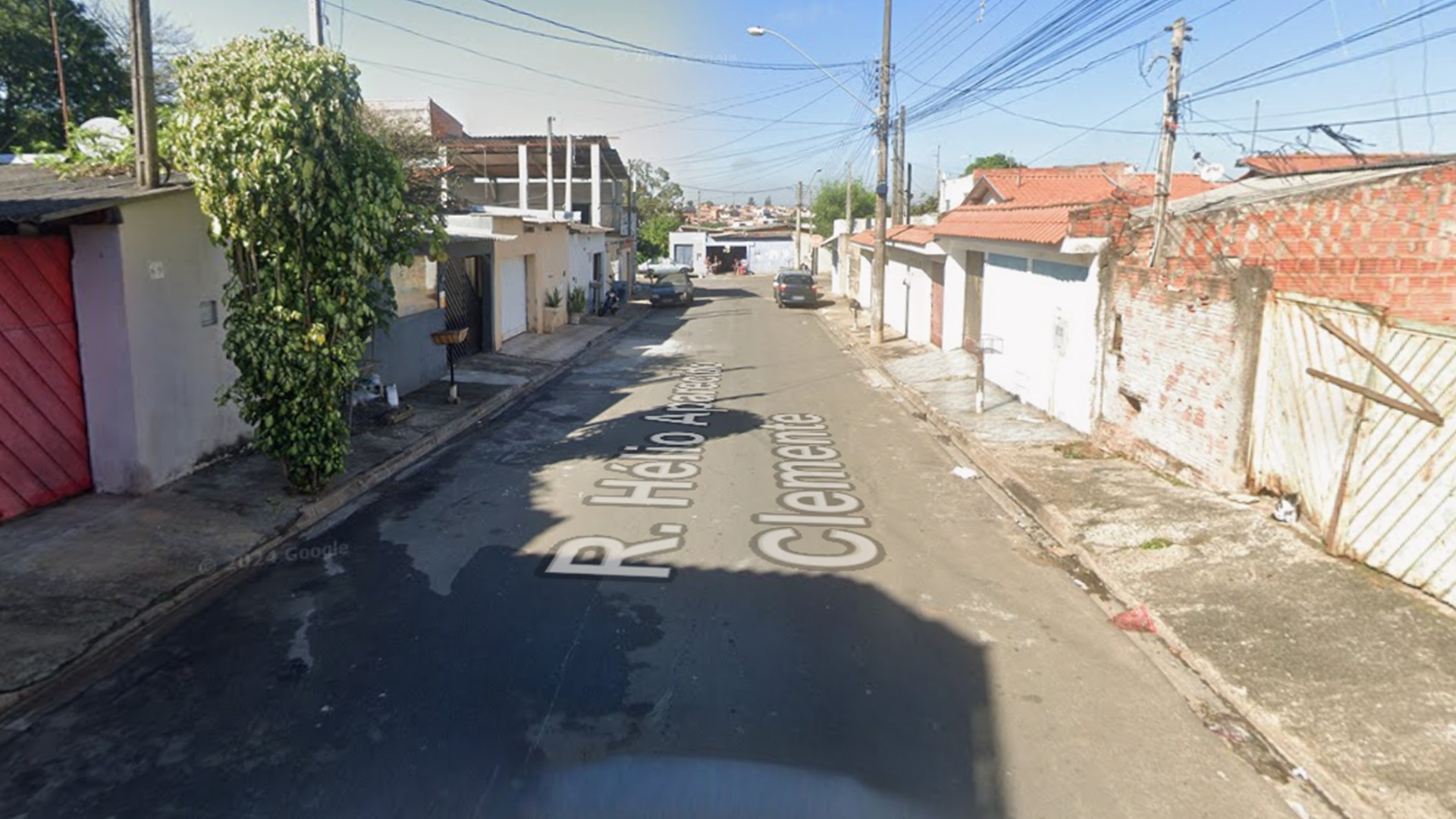 Um dia após aniversário, motorista tem carro levado por homem armado no Jd. Odécio Degan