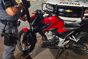 Adolescente é apreendido após localização de moto furtada em Limeira