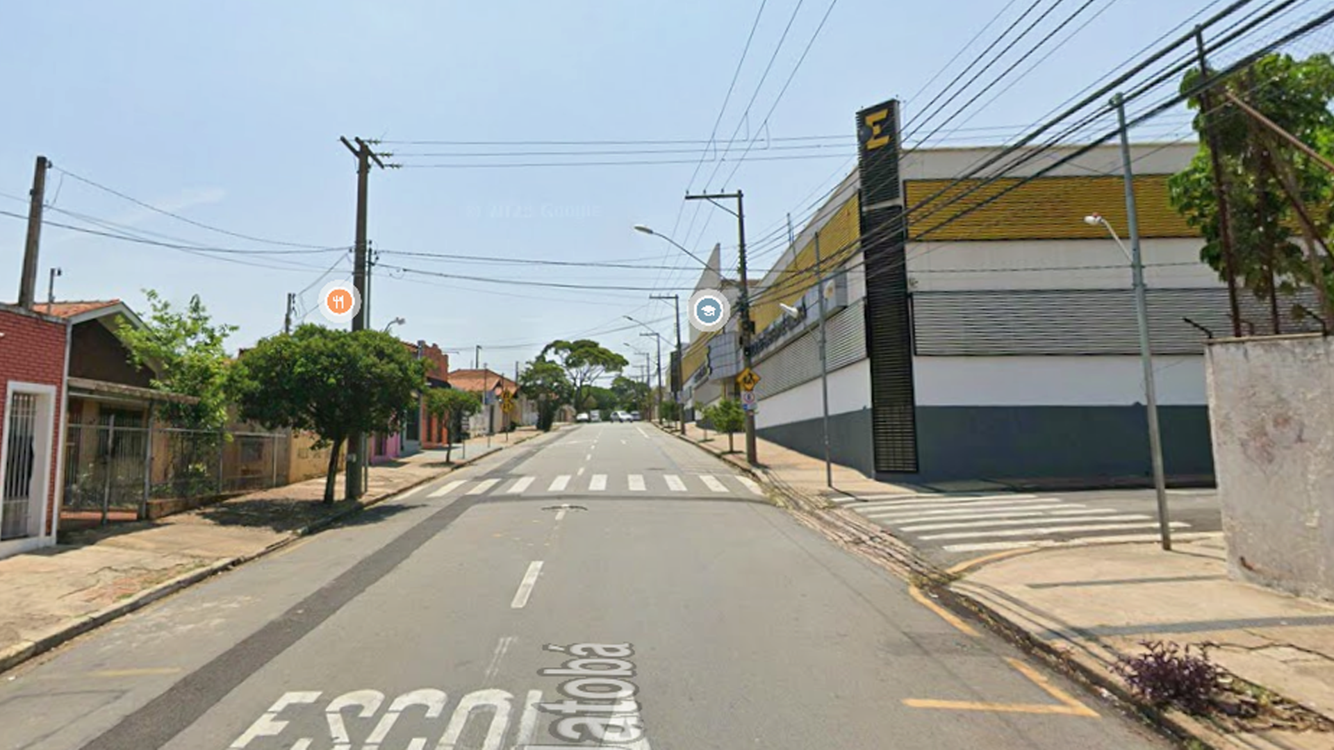 Adolescentes são pegos com objetos usados em furtos perto de faculdade em Limeira