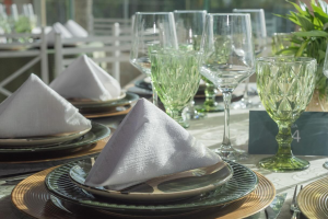 Clientes que sofreram golpe com buffet falam com a Educadora sobre os prejuízos