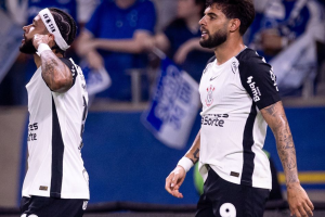 Copa do Brasil Depay decide e Corinthians derrota Cruzeiro por 1 a 0