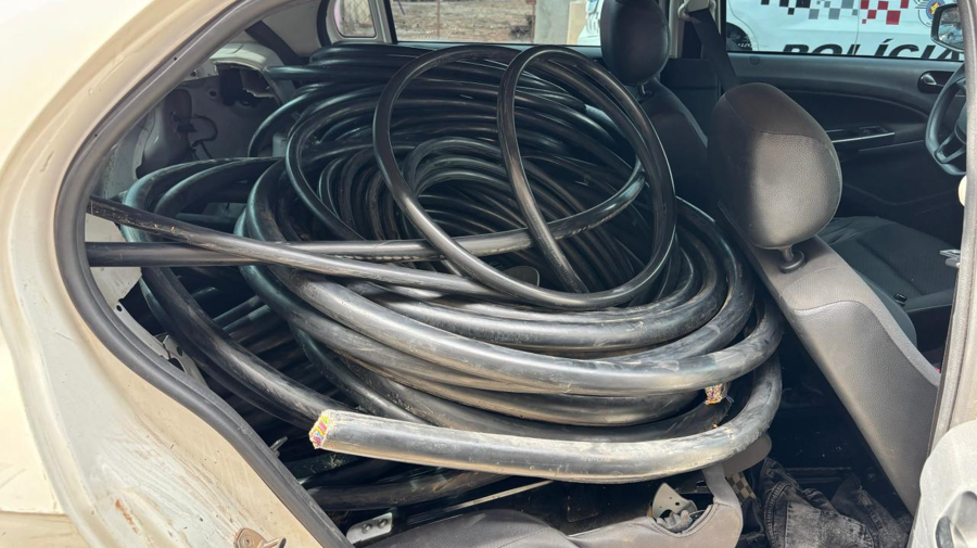 Dupla é detida com 500 kg de cabos de internet na área rural de Limeira