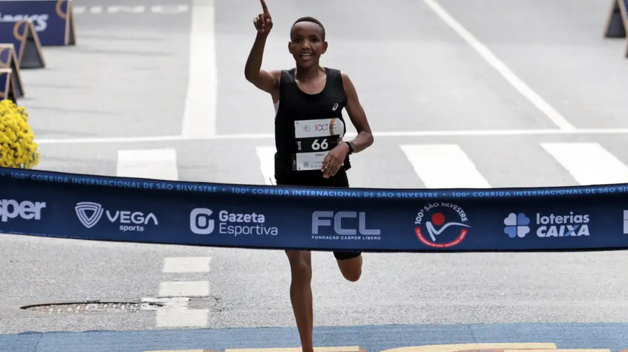 Atleta tanzana triunfa en la São Silvestre femenina