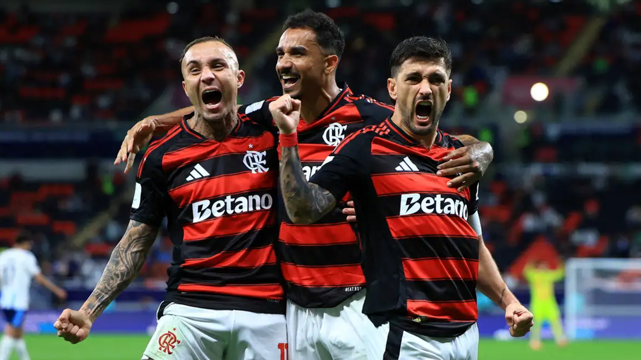 Flamengo enfrenta PSG em busca do título da Copa Intercontinental