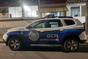 Homem em estado de embriaguez bate o carro, ofende GCMs e é preso em Cordeirópolis