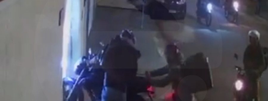 Motoboys depredam residência em manifestação após moradora agredir entregador em Limeira