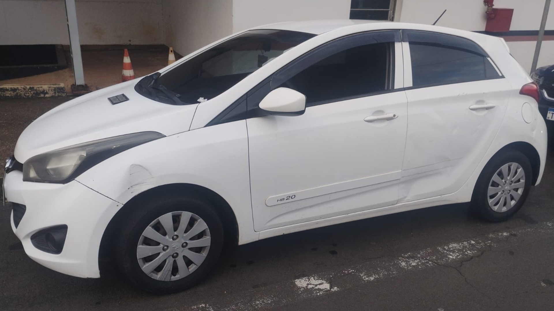 Roubo de veículo termina com dois detidos após perseguição em Limeira