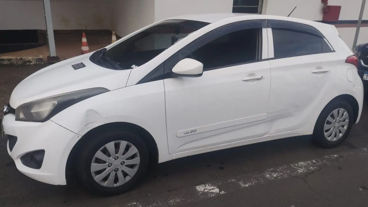 Roubo de veículo termina com dois detidos após perseguição em Limeira