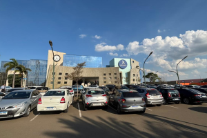 Velório de médico limeirense morto no Peru é marcado por emoção