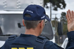 Acidentes em estradas federais durante o feriado matam 109 pessoas