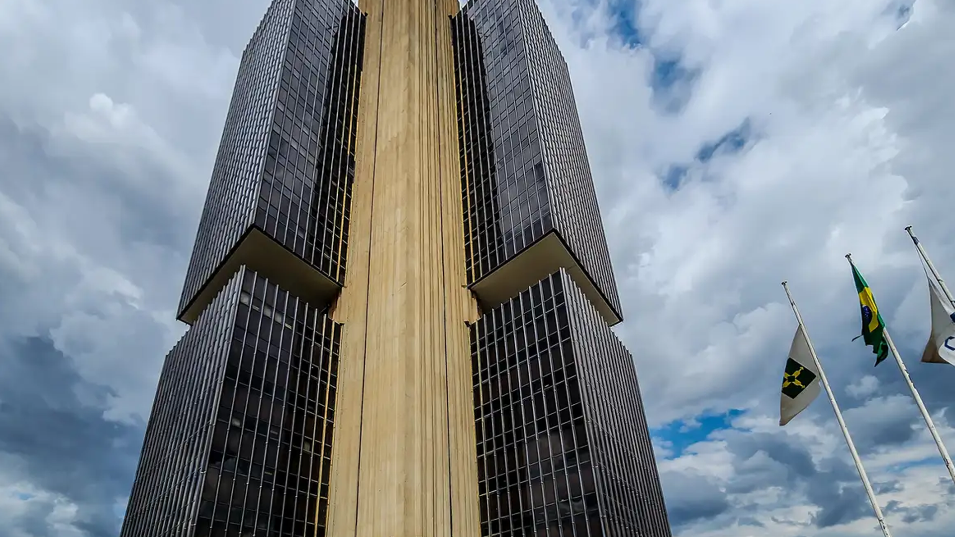 BC mantém juros básicos em 15% ao ano pela quinta vez seguida