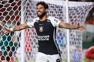 Corinthians vence o Velo Clube no fim e entra no G4
