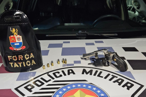 Dupla é abordada em estrada rural e revólver com numeração raspada é apreendido em Limeira