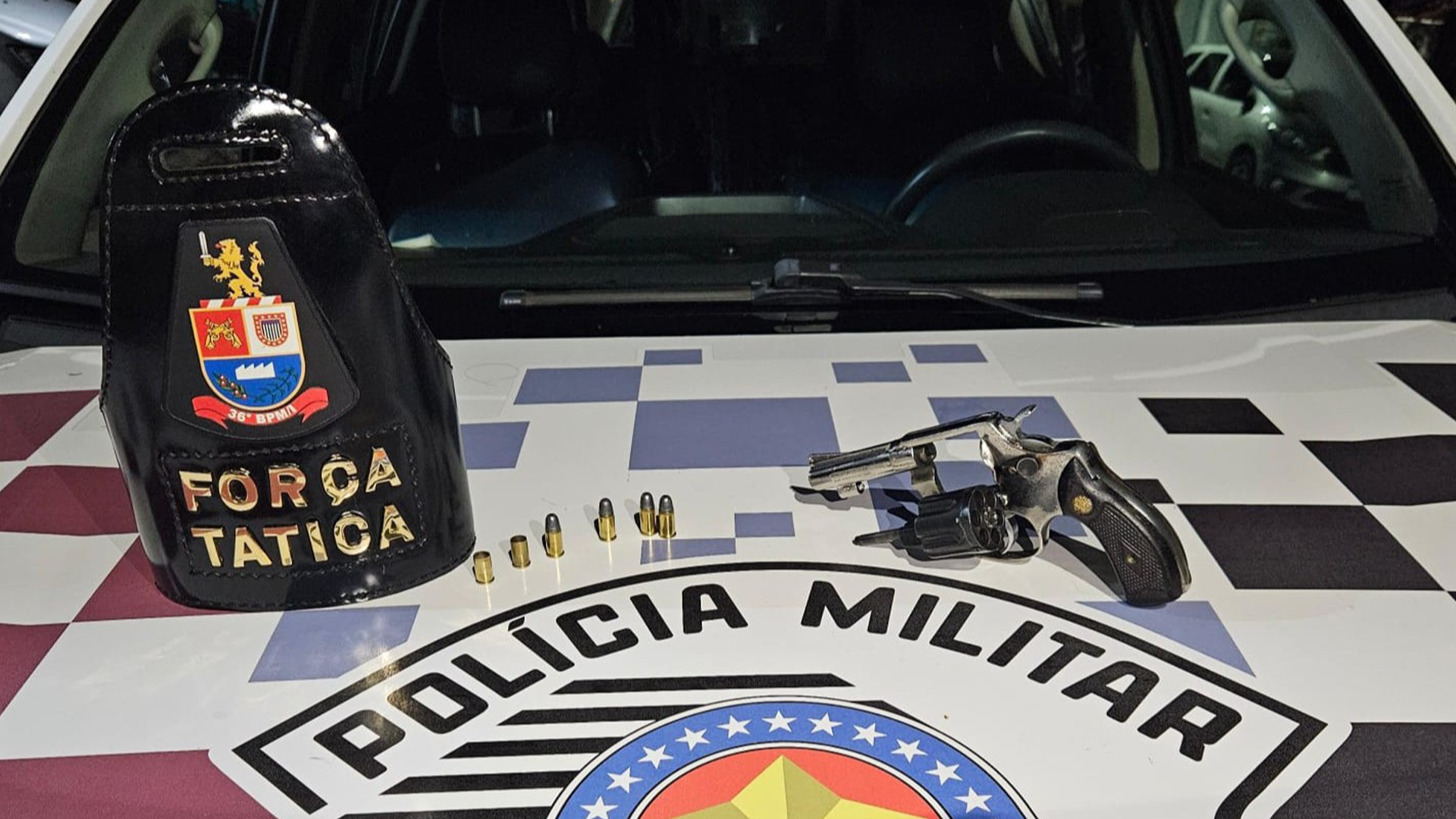 Dupla é abordada em estrada rural e revólver com numeração raspada é apreendido em Limeira