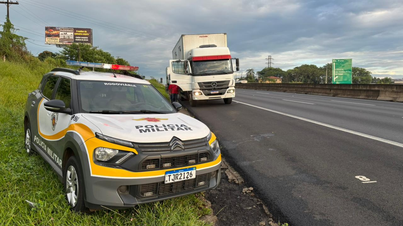 Homem morre após ser atropelado por caminhão na Rodovia Anhanguera, em Limeira