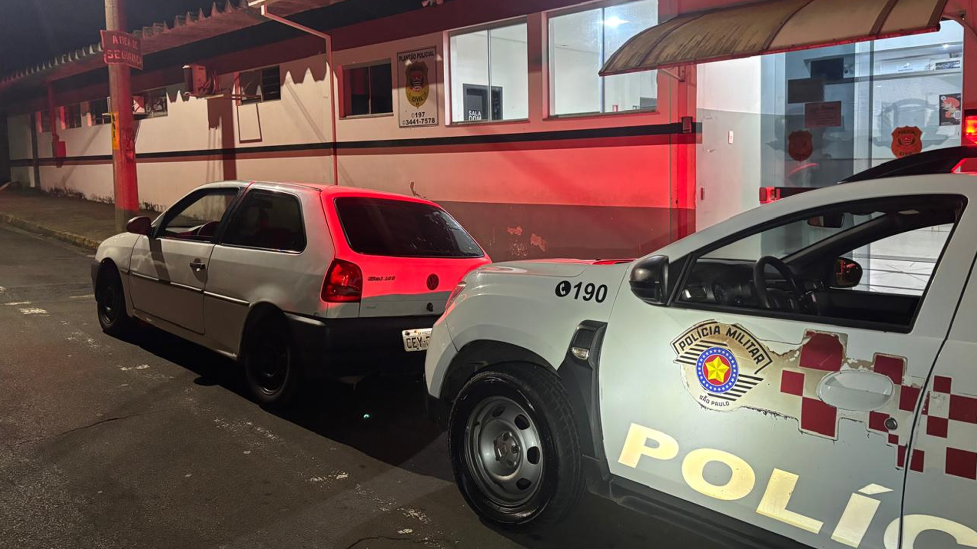 Jovem é preso com carro adulterado no Cecap, em Limeira