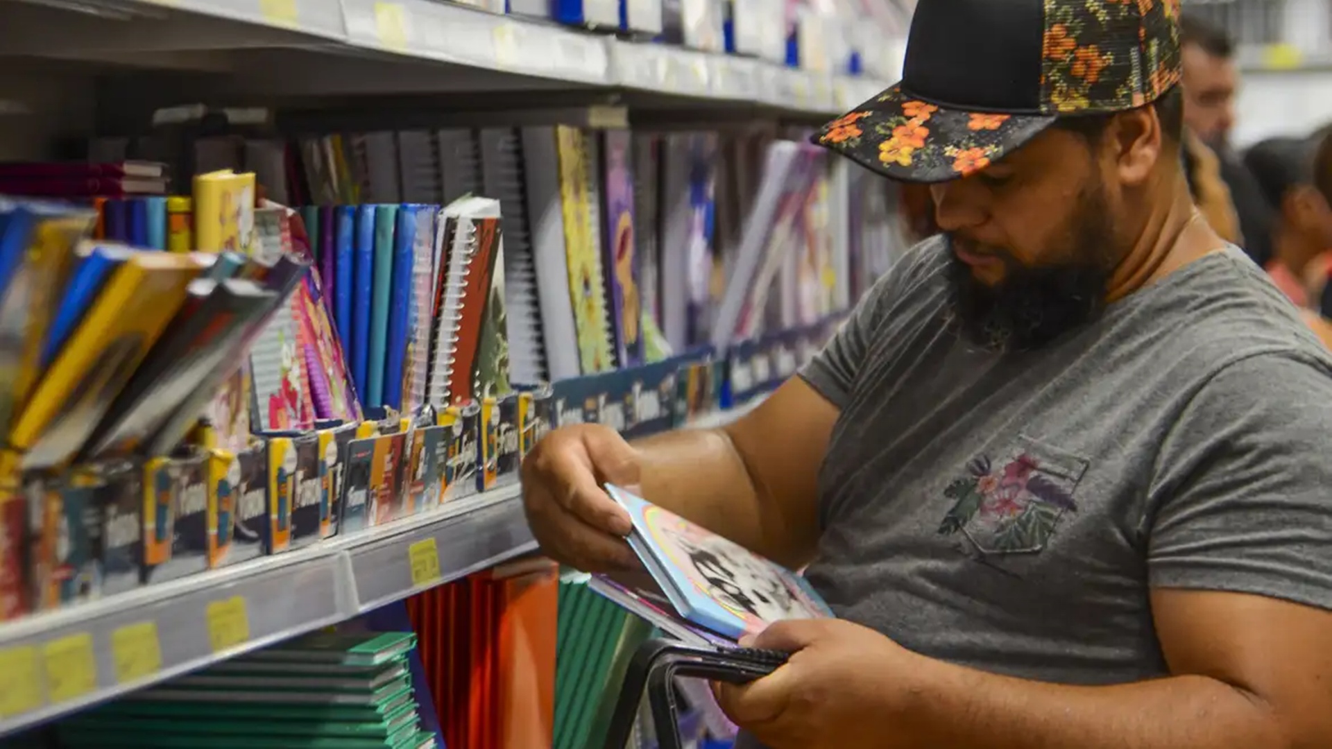 Maioria planeja reaproveitar material escolar na volta às aulas