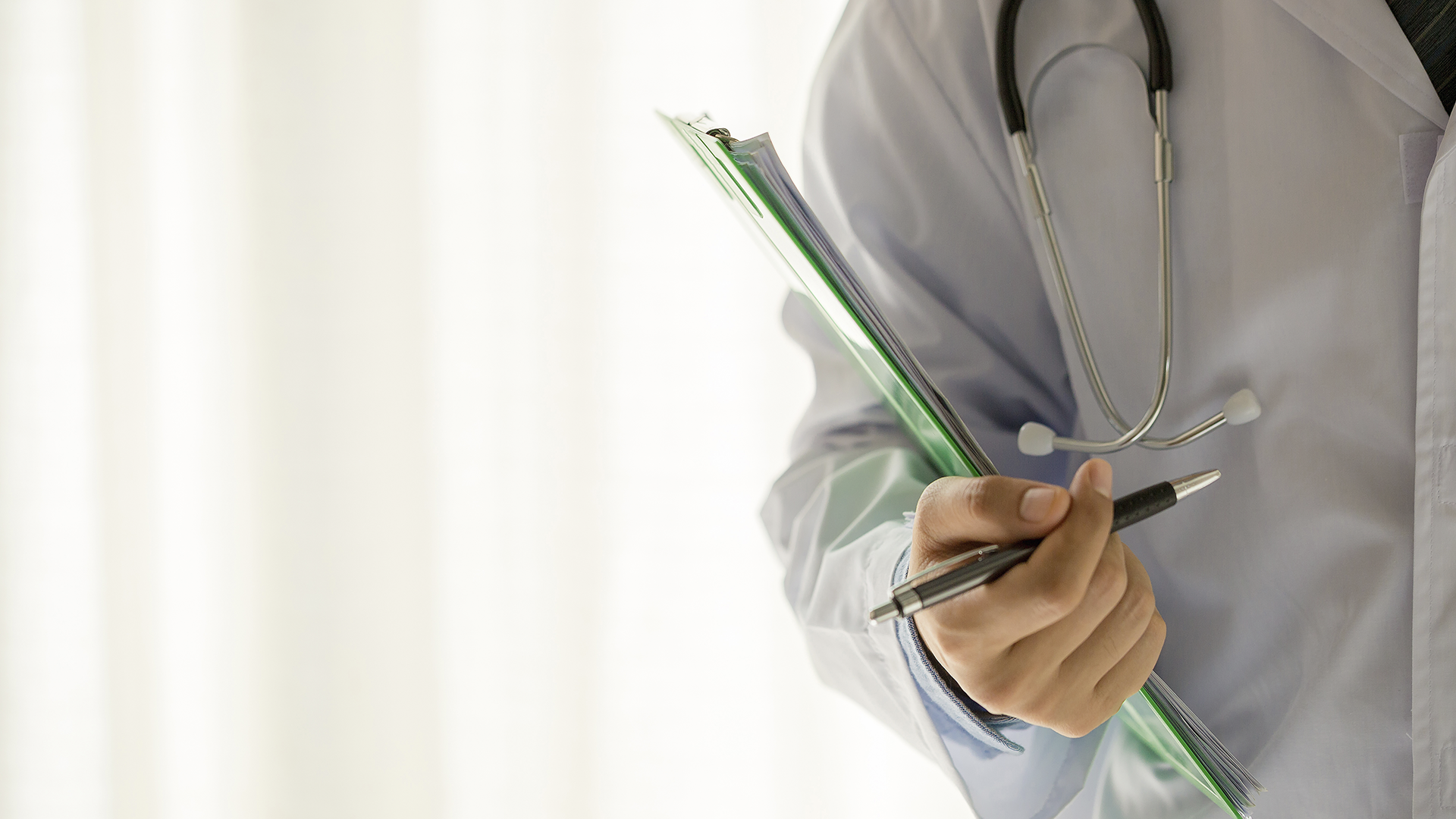 Mais de 100 cursos de medicina têm avaliação considerada ruim em exame nacional