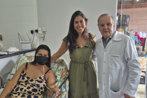 Médico aponta boas chances de mulher vítima de tentativa de feminicídio voltar a andar