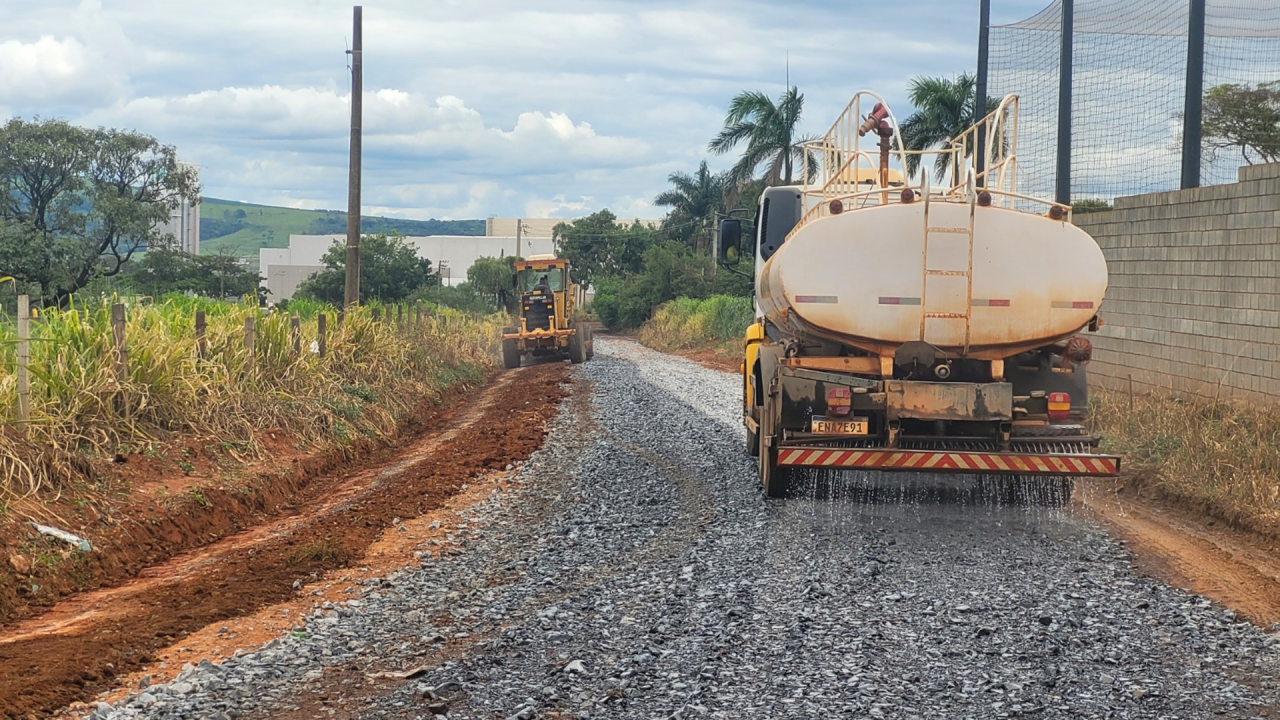 Mutirão emergencial recupera estradas rurais de Limeira após danos causados pelas chuvas