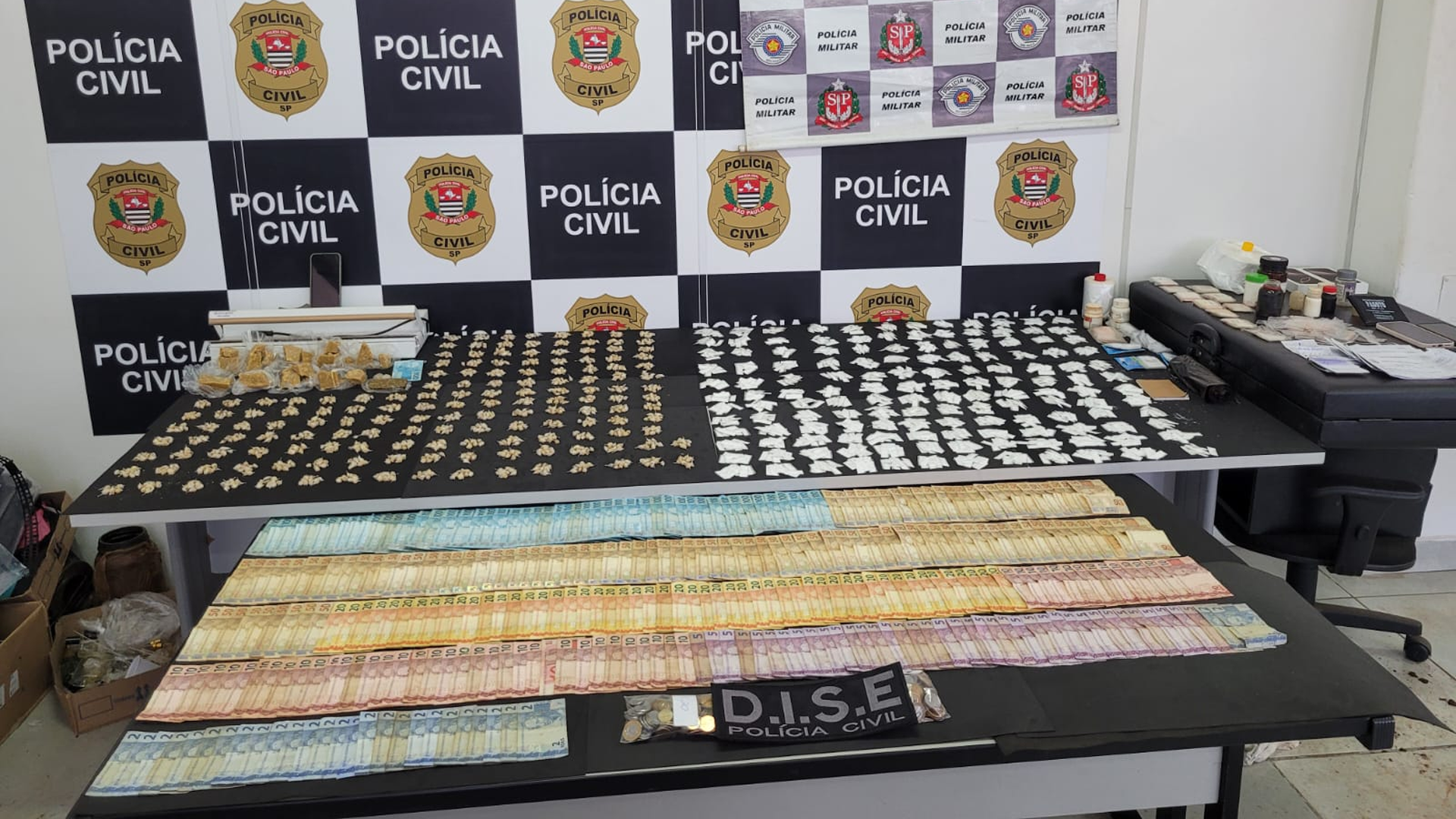 Operação apreende quase 3 mil porções de drogas e R$ 11,7 mil em Cordeirópolis