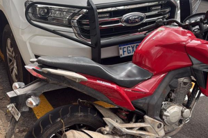 PM localiza moto furtada com adolescente no Alto dos Bandeirantes, em Limeira