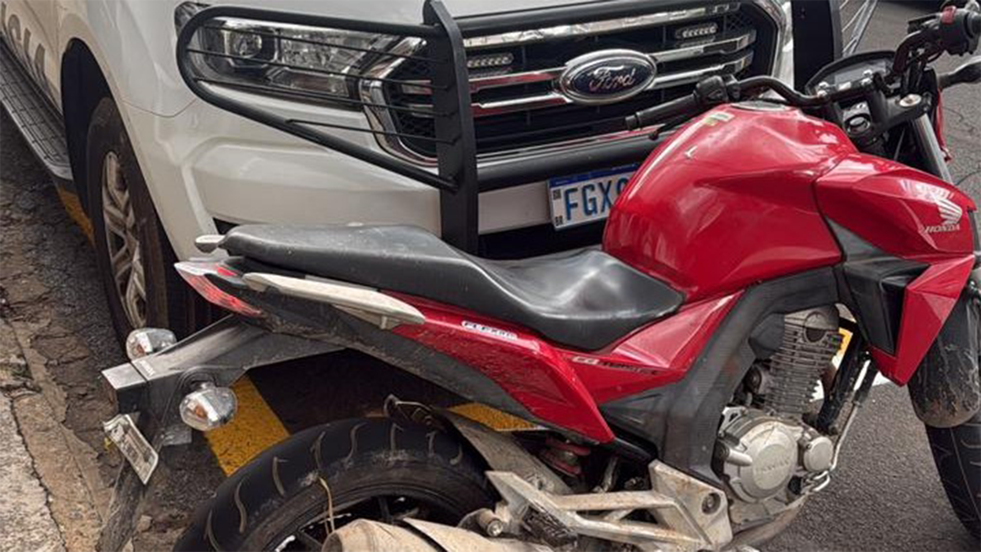 PM localiza moto furtada com adolescente no Alto dos Bandeirantes, em Limeira