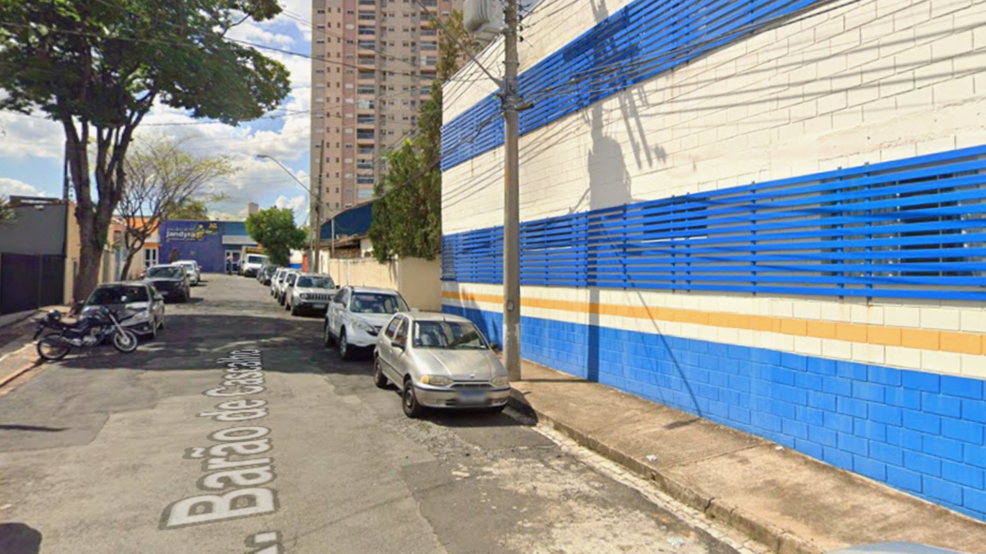 Pintor morre após sofrer choque elétrico durante manutenção em escola de Limeira