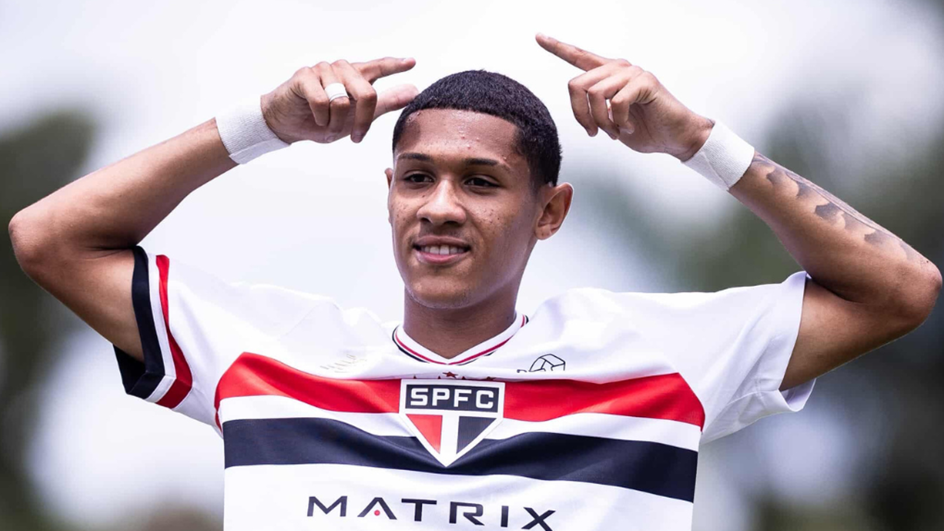 Santos e São Paulo vencem e Red Bull Bragantino faz 6 na estreia