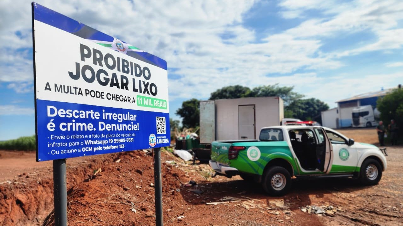 Pelotão Ambiental flagra descarte irregular e aplica multa em estrada rural de Limeira