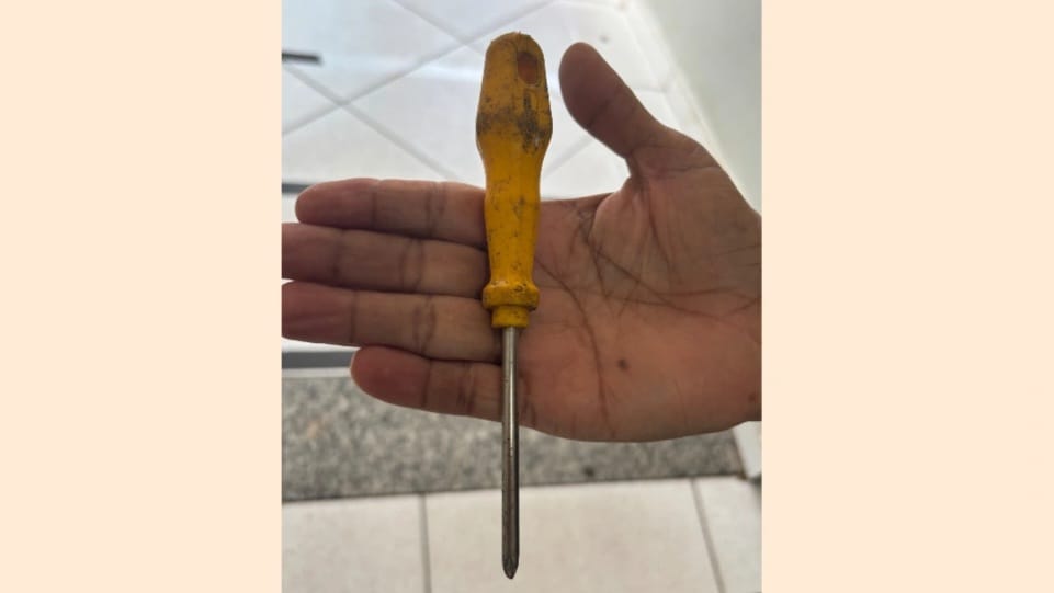 Confusão em terminal rodoviário com homem detido após ataque a passageira e agente