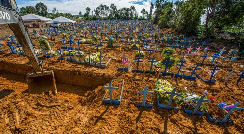 Há 5 anos, Brasil aplicava primeiras doses de vacina contra a covid-19