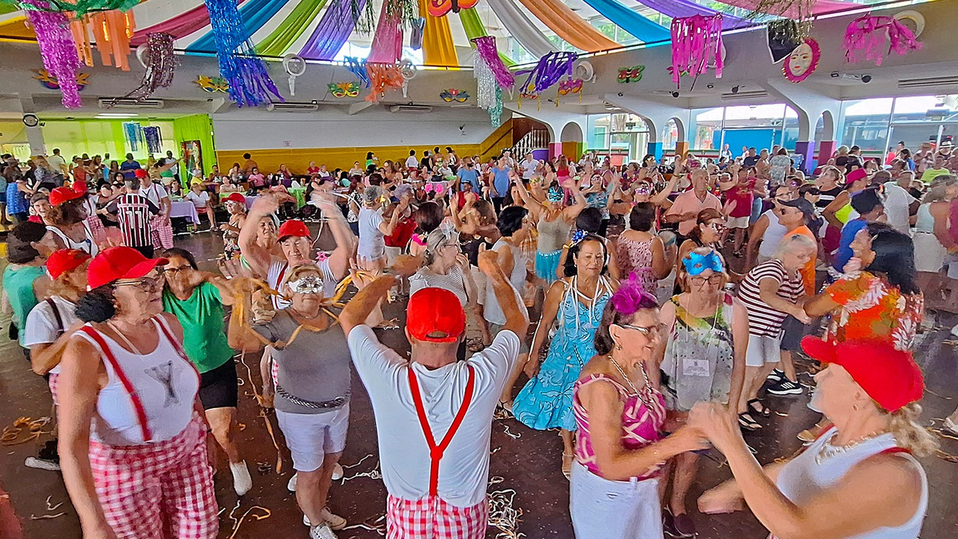 Baile de Carnaval da Terceira Idade acontece em 13 de fevereiro em Limeira