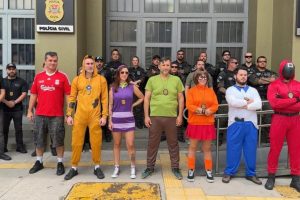 Carnaval 2026 veja como são escolhidas as fantasias dos policiais que atuam na segurança dos foliões