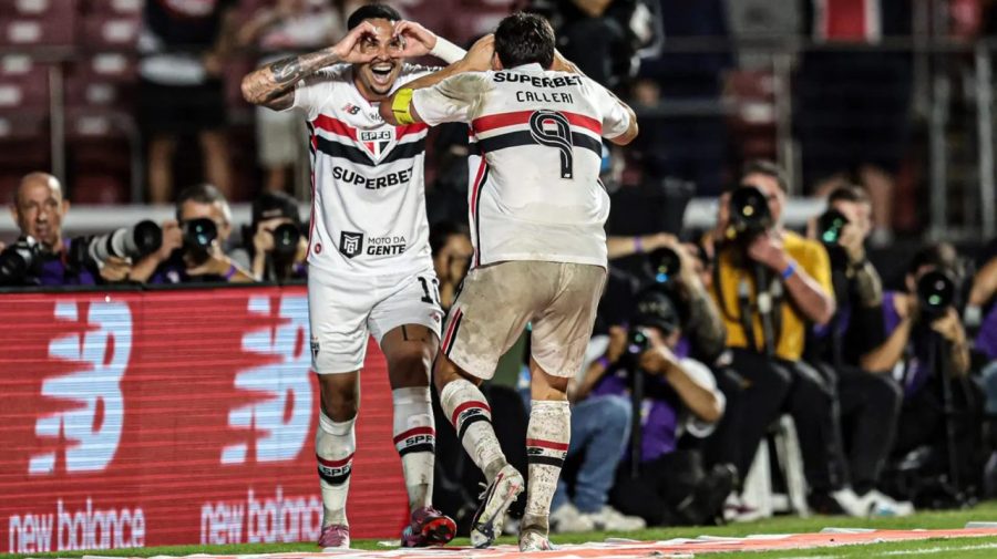 São Paulo vence o Grêmio e assume liderança do Brasileirão