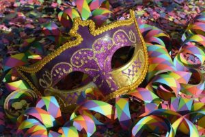 Blocos de rua e festas animadas em cidades próximas a Limeira, confira