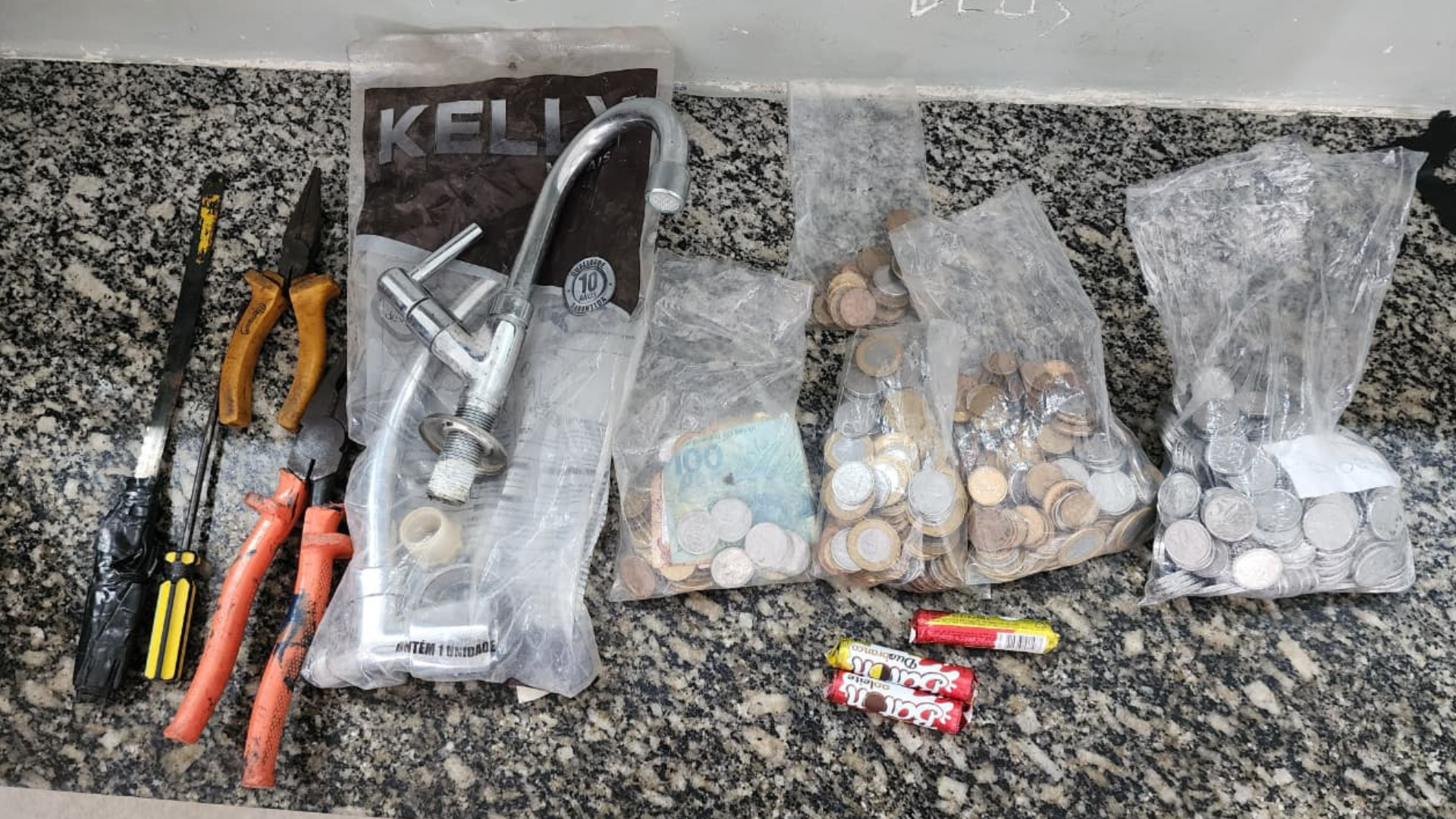 Homem é preso após invadir mercado durante a madrugada em Limeira