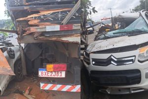 Colisão entre carro e caminhão deixa dois feridos no Anel Viário