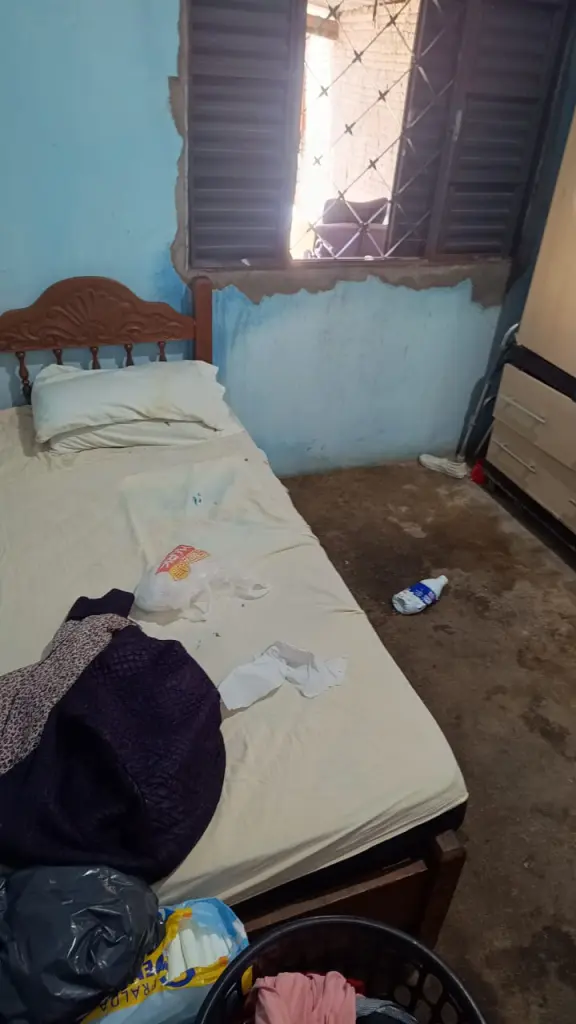 Idosa é encontrada ferida e em situação insalubre dentro de casa em Limeira (3)