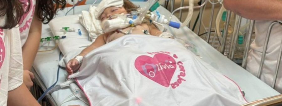 Justiça determina transferência da bebê Olívia para outro hospital