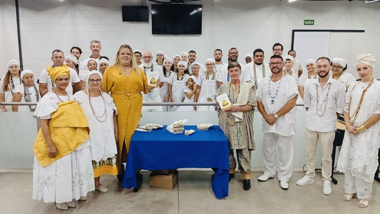 Livro sobre Candomblé é lançado na Câmara de Limeira