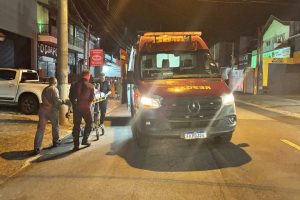 Motociclista fica ferido após cair de moto na Rua Pedro Elias, em Limeira