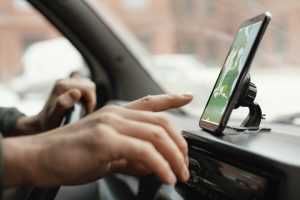 Motorista de aplicativo registra ocorrência após ter foto divulgada em grupo de mensagens