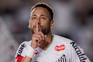 Neymar brilha, Santos derrota o Vasco e desencanta no Brasileirão