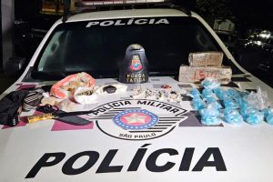 Perseguição termina com casal preso e grande apreensão de drogas no Bairro dos Pires, em Limeira