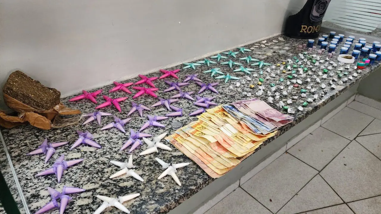 Suspeito é preso com grande quantidade de drogas após tentativa de fuga e suborno em Limeira